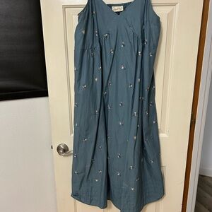 Universal Thread Blue V-Neck Long Sleeve Midi Sundress